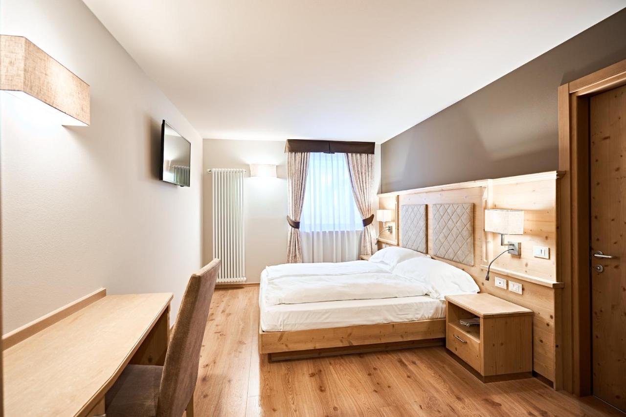 מדונה די קמפיליו Hotel Crozzon מראה חיצוני תמונה